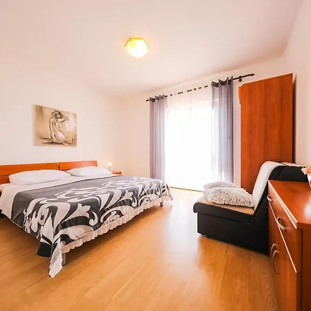 Apartments Zvjezdana Petrcane Exterior photo